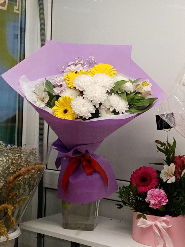 Букет "Сборный 14 с желтыми герберами"