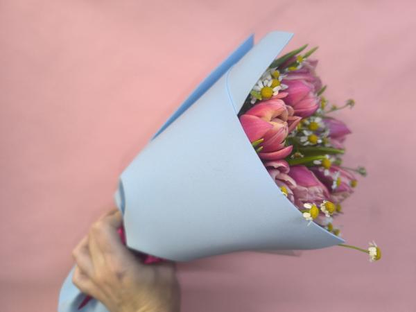 Букет тюльпанов 8 марта